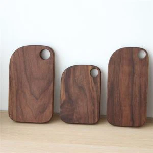 लकड़ी काटने का बोर्ड